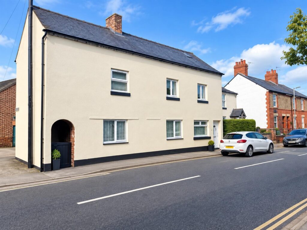 3 Station Road, Whittington, Oswestry photo 1