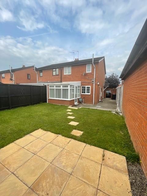Willow Close, St Martins photo 8