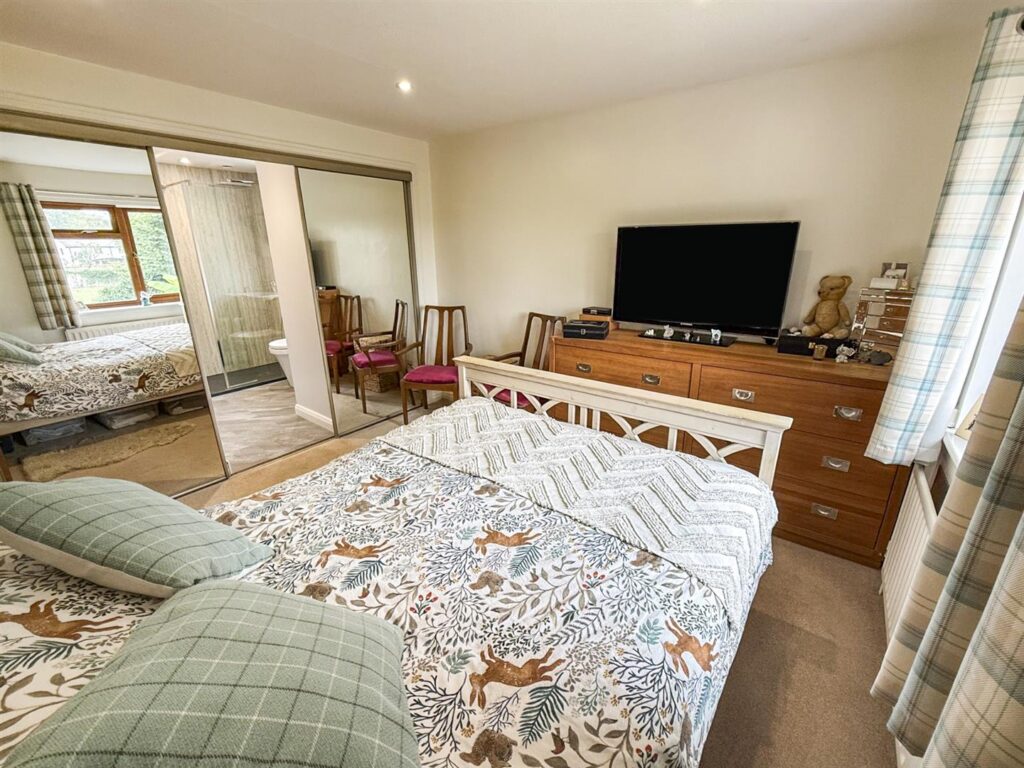 Oaklands Drive, Whittington, Oswestry photo 14