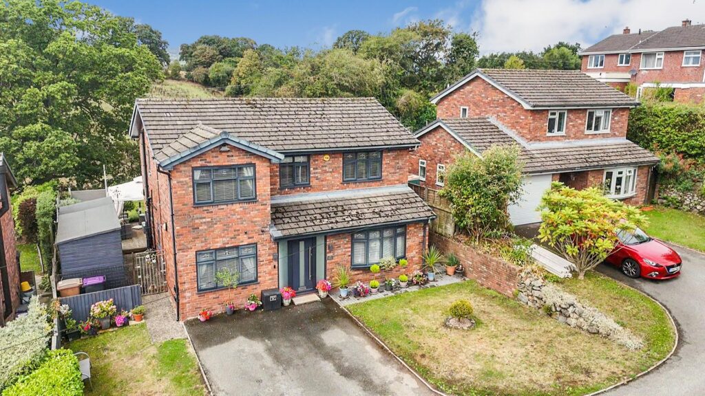 Pen Y Cae Avenue, Gobowen, Oswestry photo 30
