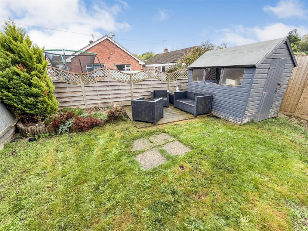 Meadow Drive, Gobowen, Oswestry photo 9