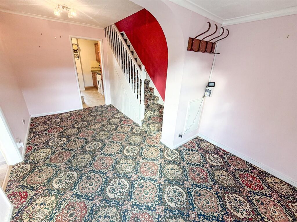 Friars Avenue, Oswestry photo 9