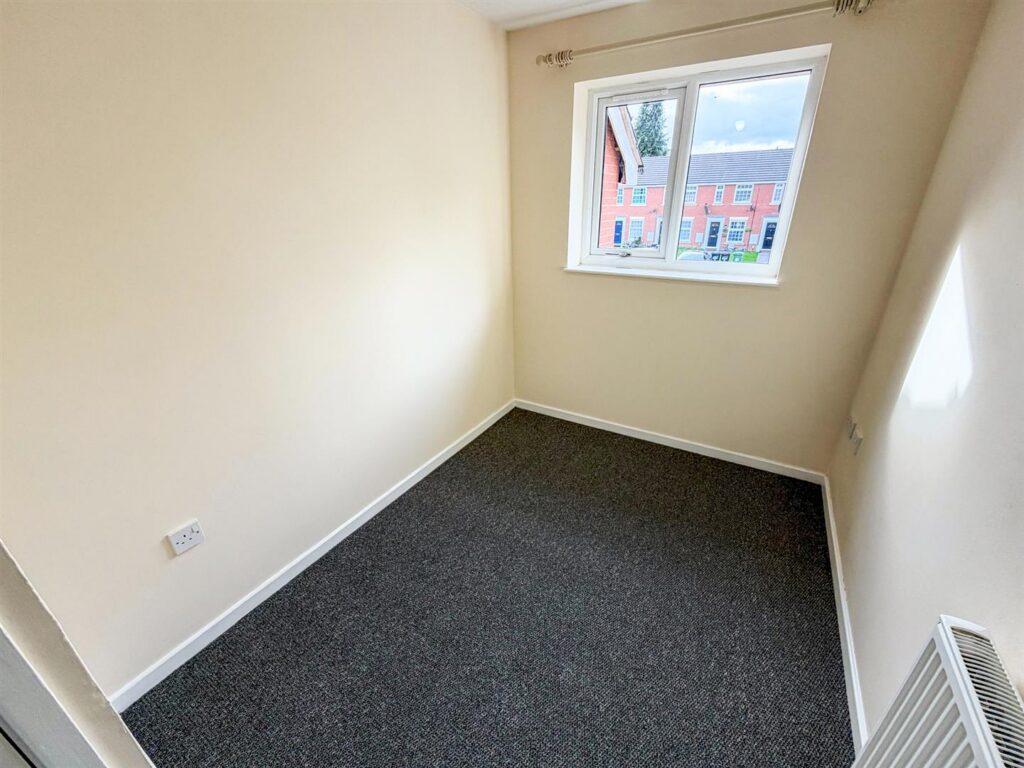 Llys Road, Oswestry photo 7
