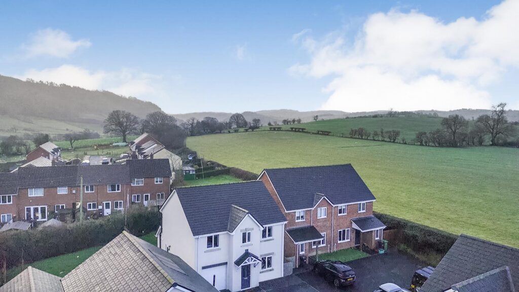 Cysgod Y Gyrn, Llansilin, Oswestry photo 1