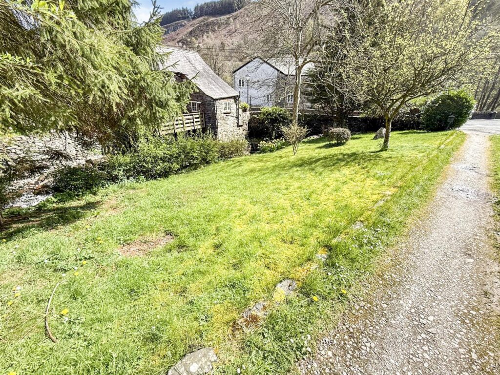 Aberteirw Terrace, Pandy, Llangollen photo 10