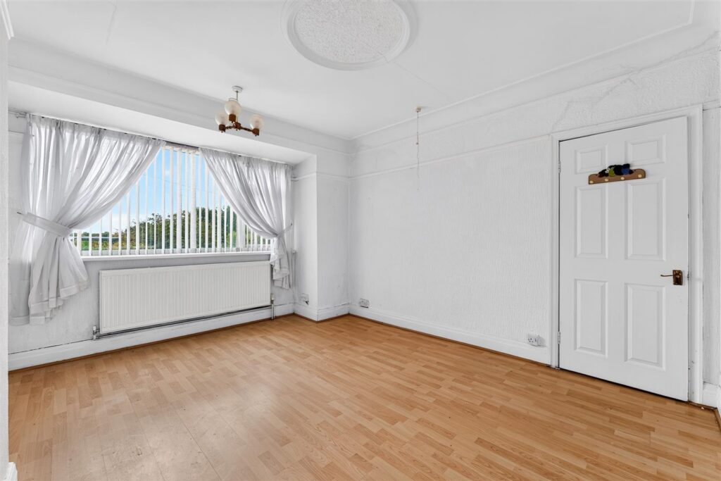 Wrexham Road, Rhostyllen, Wrexham photo 16
