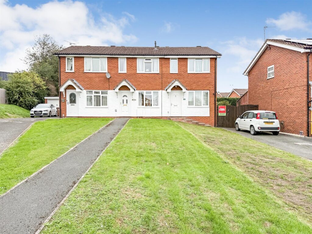 Middleton Road, Oswestry photo 13