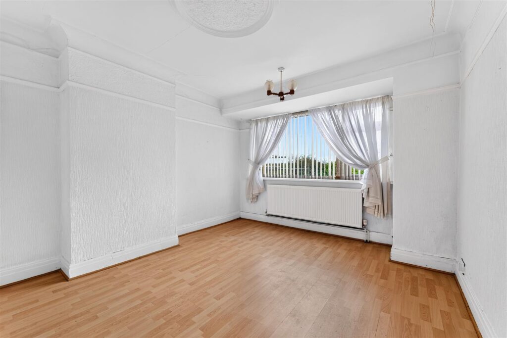 Wrexham Road, Rhostyllen, Wrexham photo 17