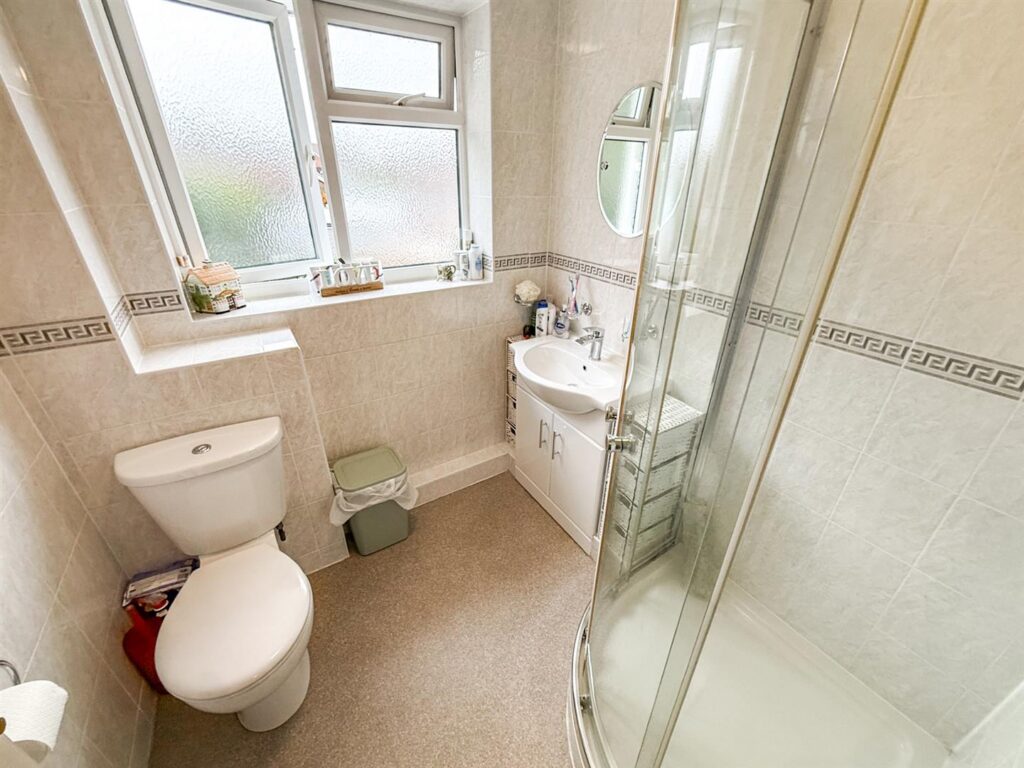 Middleton Road, Oswestry photo 9