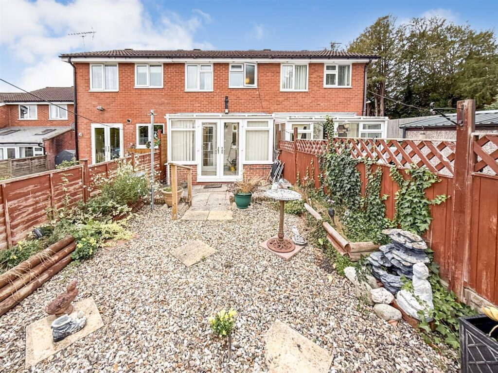Middleton Road, Oswestry photo 10