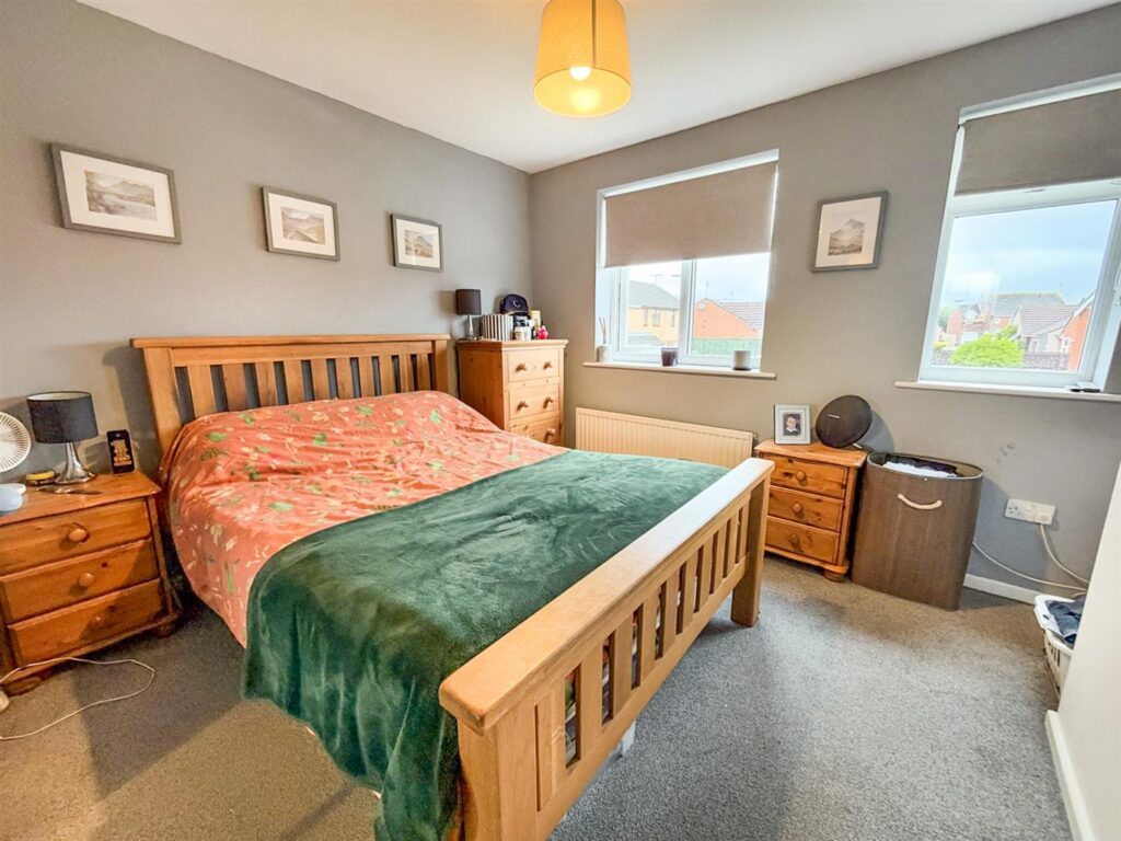 Meadow Drive, Gobowen, Oswestry photo 6