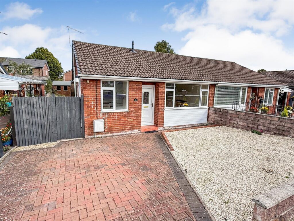 Monkmoor Road, Oswestry photo 2