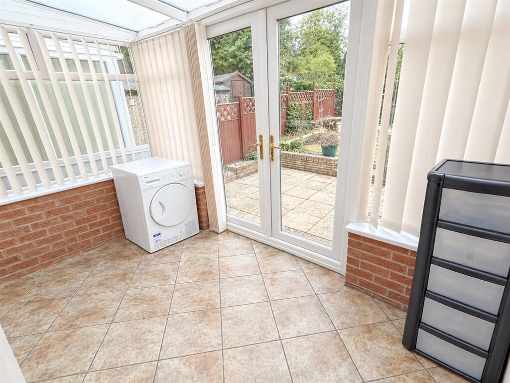 Middleton Road, Oswestry photo 11