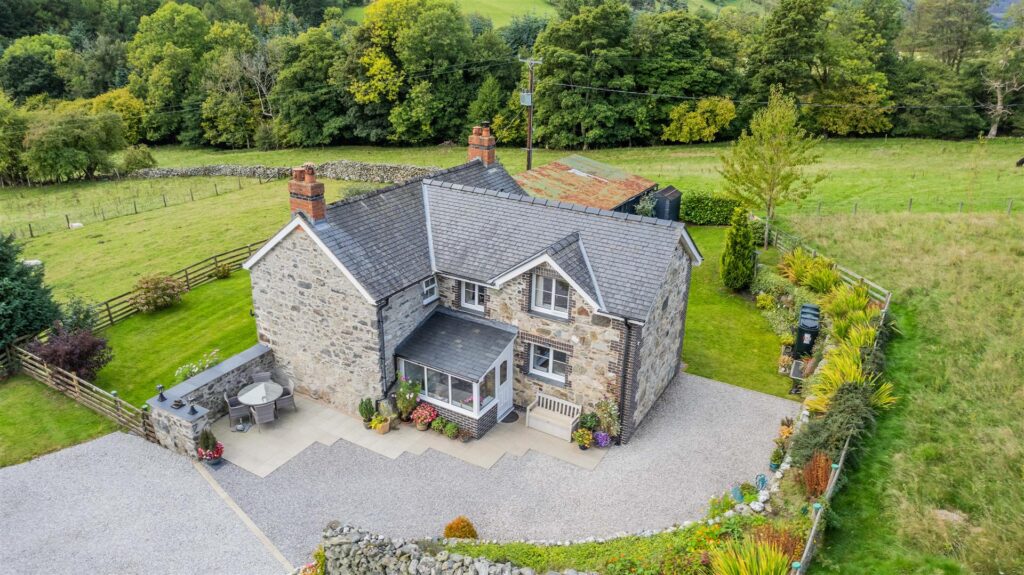 Bala Road, Llangynog photo 34