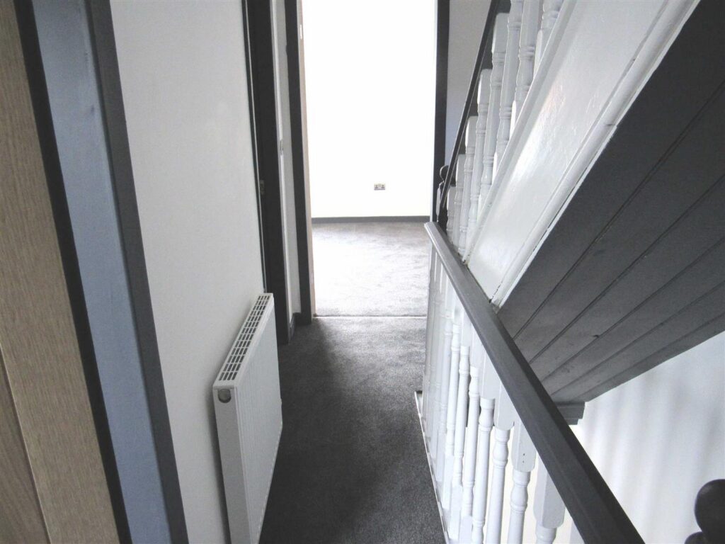 Gobowen Road, Oswestry photo 7
