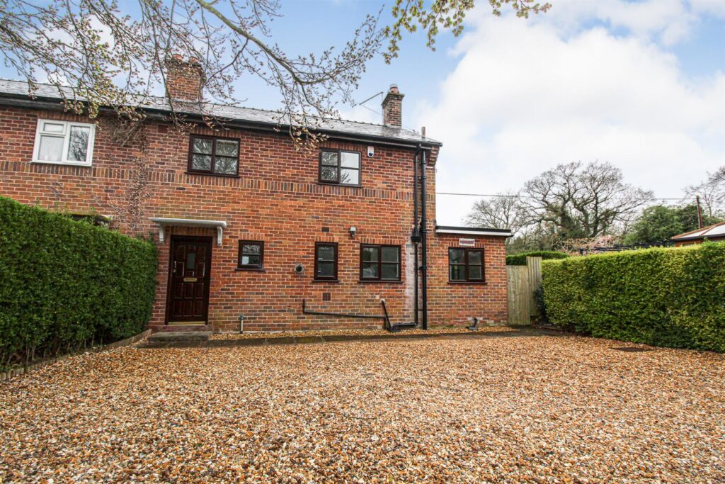 Twmpath Lane, Gobowen, Oswestry photo 1
