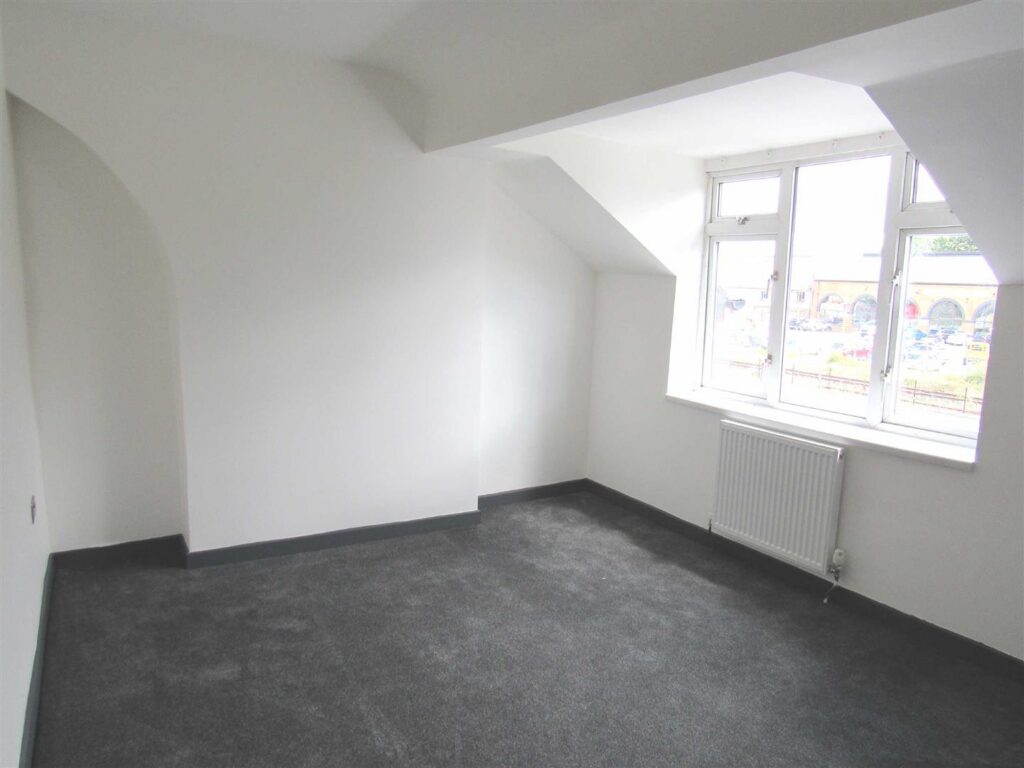 Gobowen Road, Oswestry photo 12