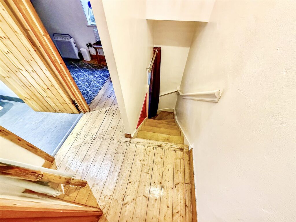 Aberteirw Terrace, Pandy, Llangollen photo 16